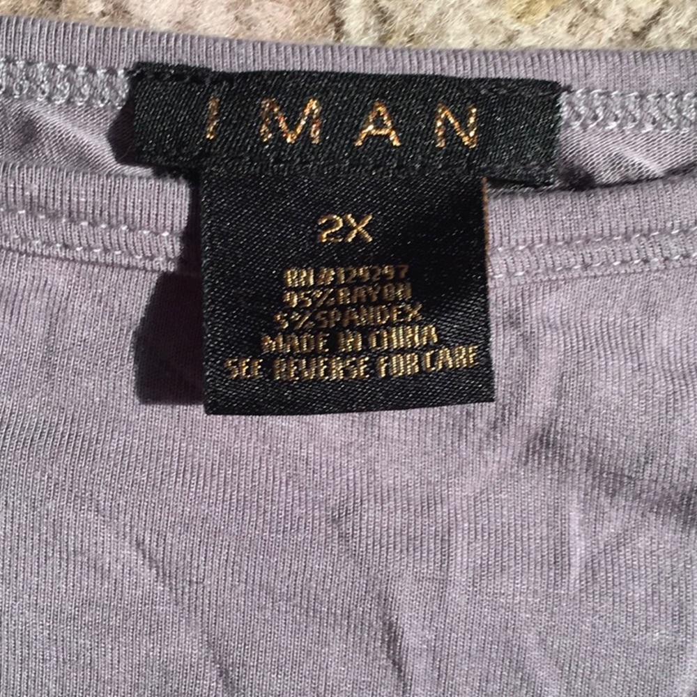 EUC, IMAN CAPPED TEE, SIZE 2X, lightweight and comfortable